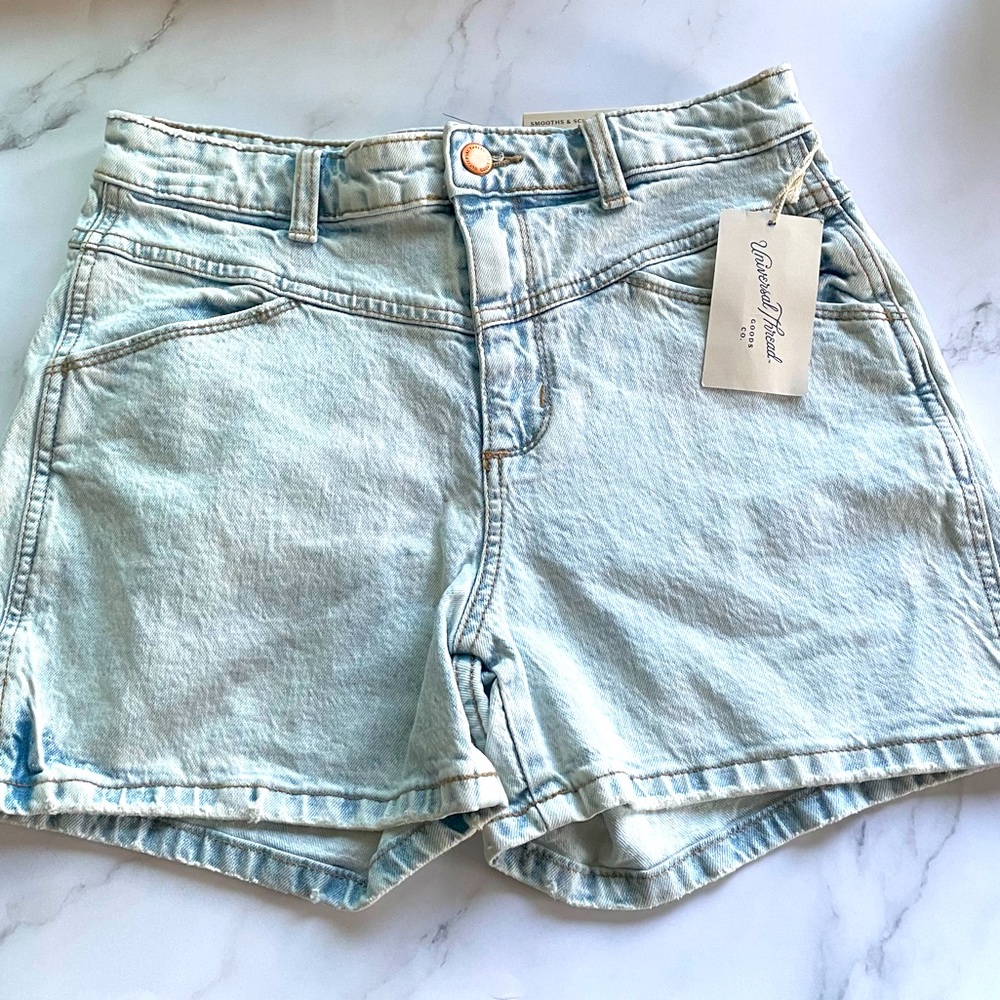 Universal Thread denim shorts Size 4